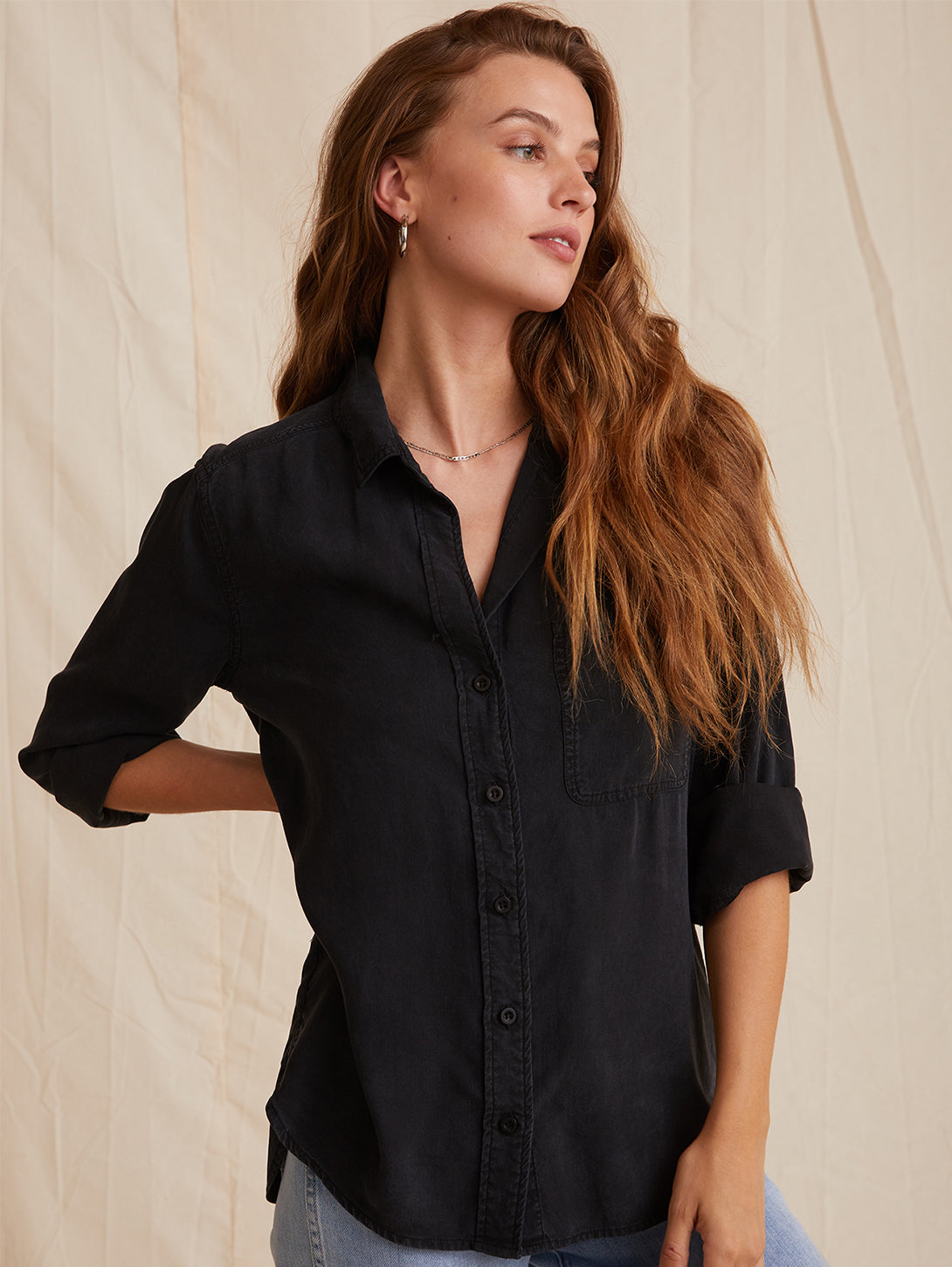 BELLA DAHL | Shirt Tail Shirt - Black | Over the Rainbow Canada