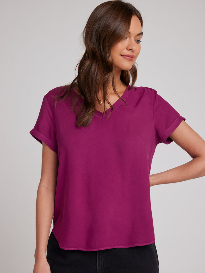 Short Sleeve V Neck T Shirt Magenta